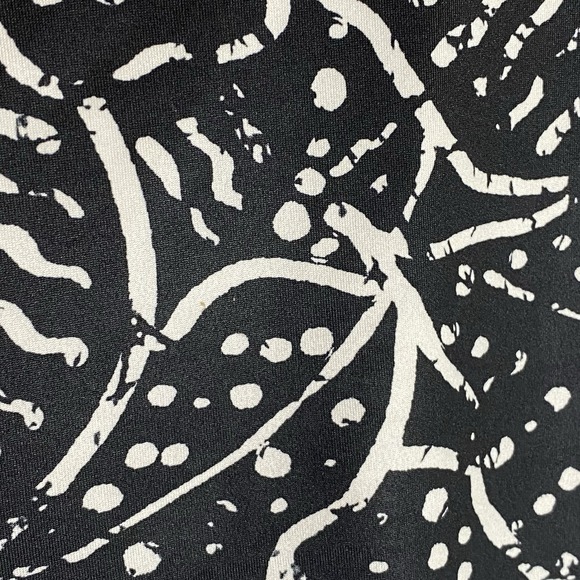 Chicos Top Womens 1 Medium Black White Flouncy Ruffle Sleeve V-Neck Boho Classic - Picture 8 of 16